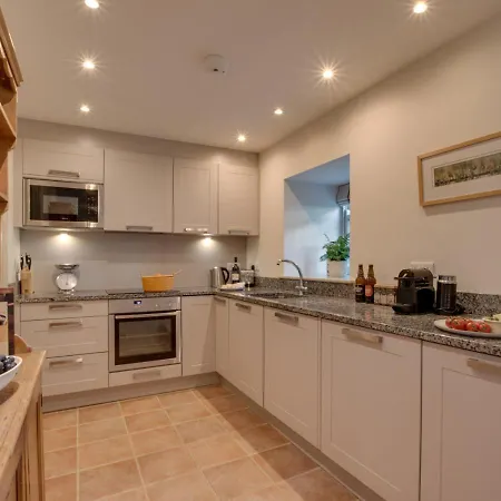 Manor Battersby